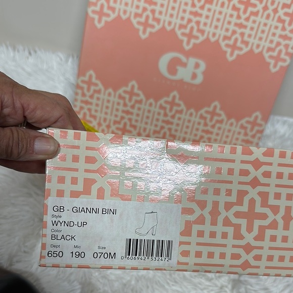 Gianni Bini Black and Brown Leather Ankle Booties - Picture 9 of 12